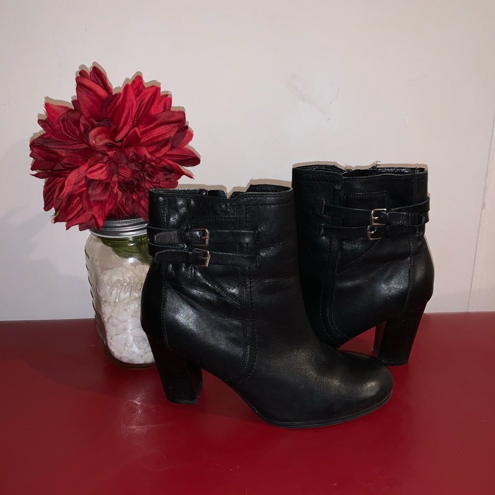 Marc Fisher Size 9m Wedges